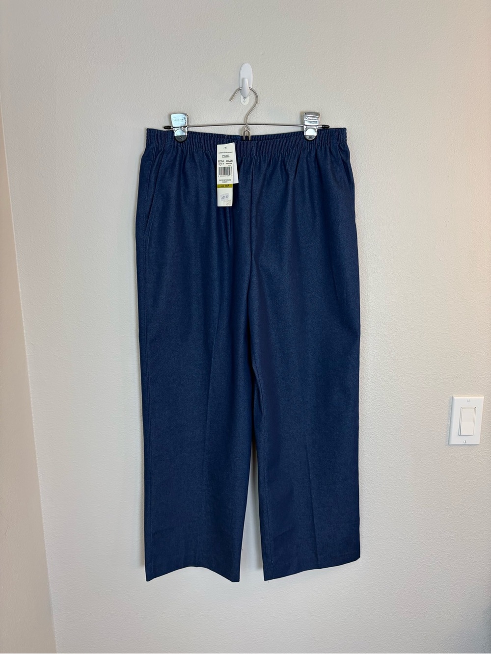 Alfred Dunner Proportioned Short Pants Womens 14P Blue Elastic Waist Pull On